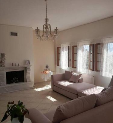 Ioannina Apartment | Ioannina Cozy Hill House