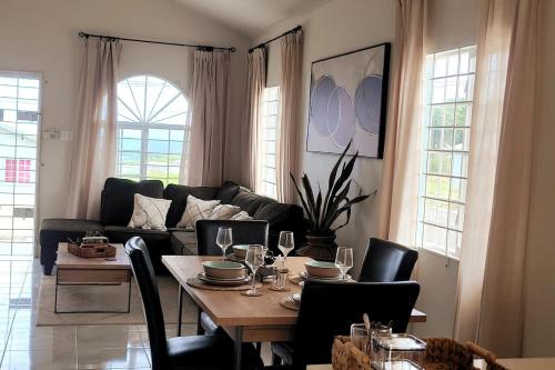 Discovery Bay House | Irie Rock Cottage - Close to the Beaches and Attractions, Spa Treatment- Discovery Bay, St Ann