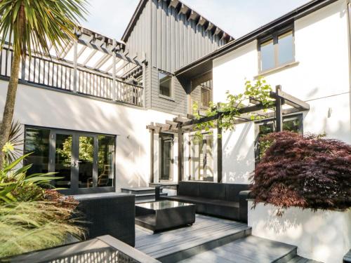 Millbrook House | Iroko