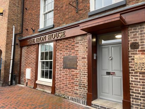 Broseley Apartment | Iron House James Place