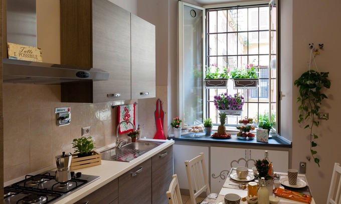 San Giovanni House | Isabel Guest House