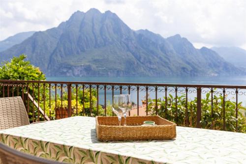 Riva di Solto Apartment | IseoLakeRental - Riva House