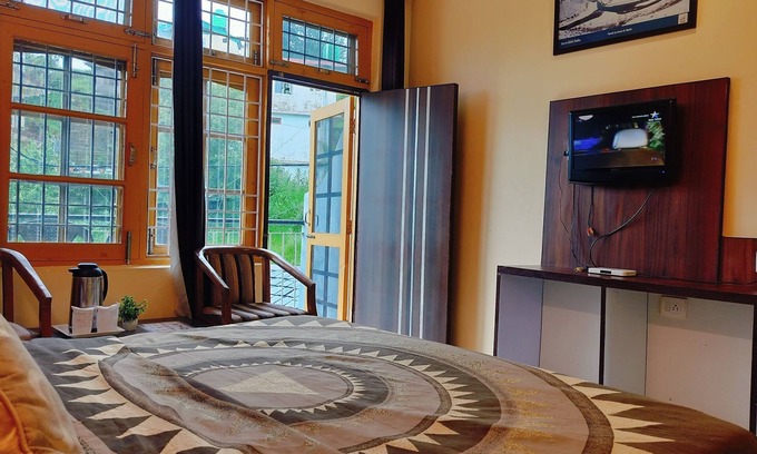 Naddi House | Ishwar Guest House