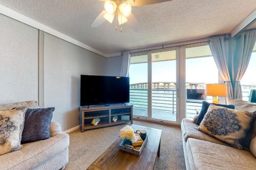 St. Petersburg Apartment | Isla Del Sol Bahia Vista 418