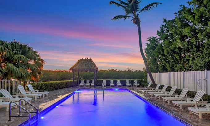 Upper Matecumbe Key Villa | Isla Kiwi: Waterfront Boutique Resort, FREE Boat Dockage Sept-Oct Only