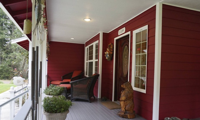 Anderson Island House | Island Castle Great Location Small Pets Ok Ferry Ride Away From Paradise!