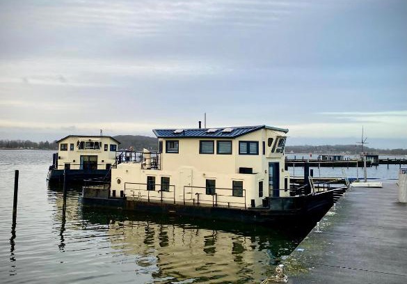Schleswig House | Island-dreams Hausboote Groth & Rhin