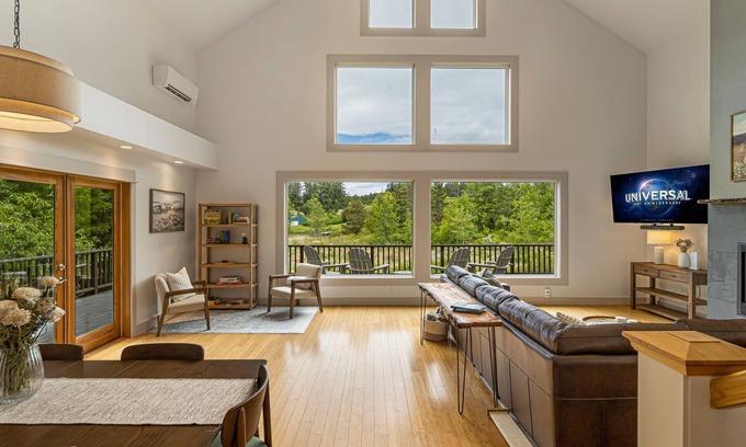 Friday Harbor House | Island Escape with Luxe Comfort and Privacy -Margo House