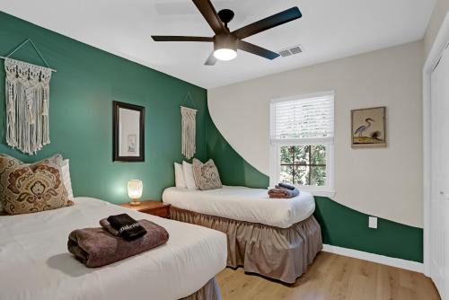 Savannah House | Island Getaway 10 mins to Downtown Savannah and Tybee