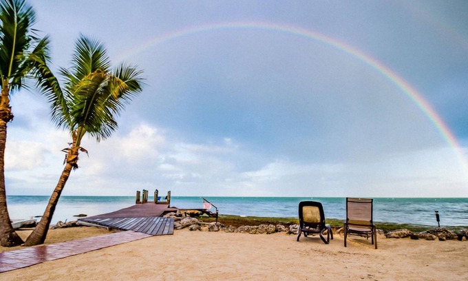 Long Key Hotel | Island Retreat 3BR: Canal Views, Full Kitchen, Private Pool & Paddle Board Fun!