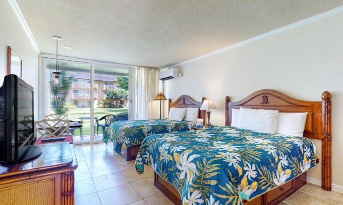 Wailua Hotel | Islander on the Beach 121