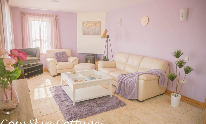 Glenhinnisdal Cottage | Isle of Skye - 3 bedroom 2 Bath room self-catering Cottage (11 miles to Portree)