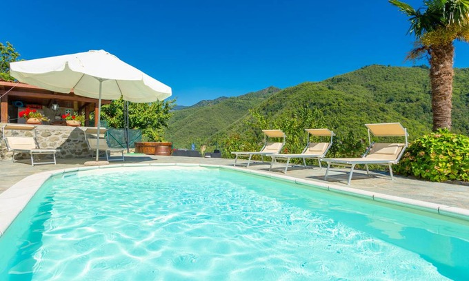 Castiglione di Garfagnana Villa | 100 m² Villa ∙ 3 bedrooms ∙ 6 guests