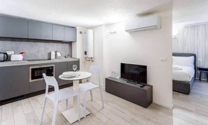Magenta Apartment | Italianway - The B Village Standard - 03