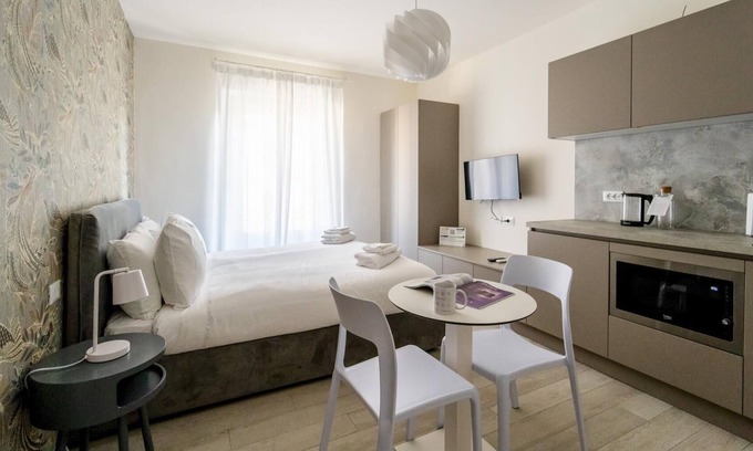 Magenta Apartment | Italianway - The B Village Superior - 44