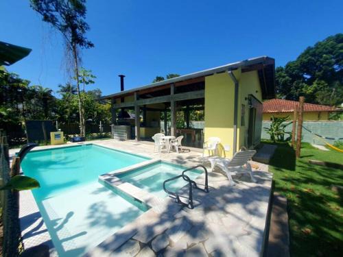 Itamambuca House | Itamambuca à beira mar com piscina