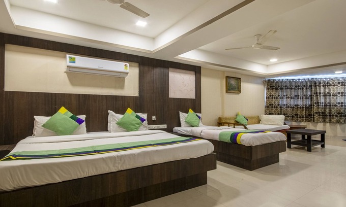 Thaltej Hotel | Itsy Hotels Shree Krishna Palace