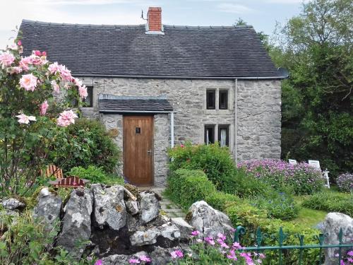 Matlock House | Ivy Cottage