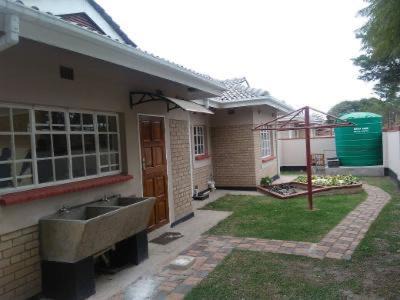 Harare House | Ivy Cottage
