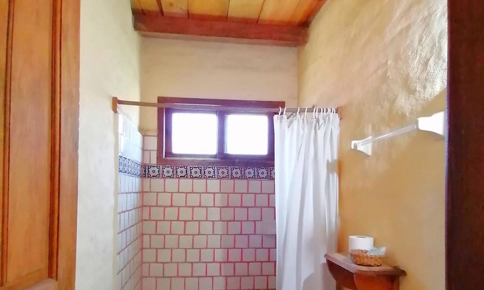 Mascota House | JACARANDA CABIN