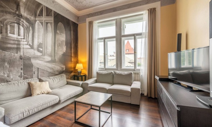 Smichov Apartment | Janáčkovo nábřeží - Riverside Residence