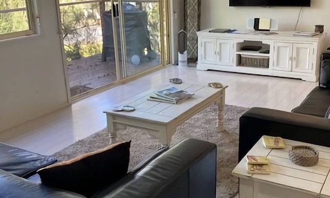 Erowal Bay House | Jan s Retreat by Jervis Bay Breaks