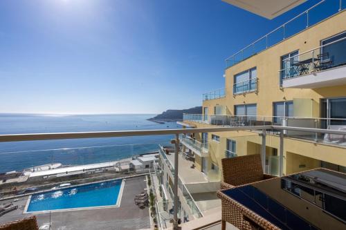 Santiago Apartment | Janelas de Zimbra - Lovely Apartment with Pool and Sea View