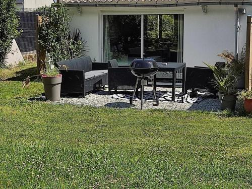 Concarneau Apartment | jardin apartement