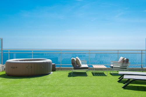 Cap d'Ail Apartment | JARDINS DE MONACO - Vue Mer - Jacuzzi - Parking