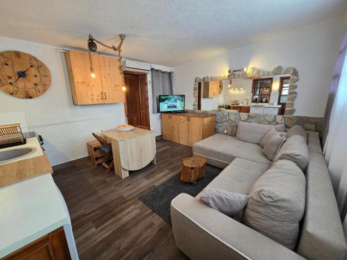 Mojdez Apartment | Jasmine Apartment
