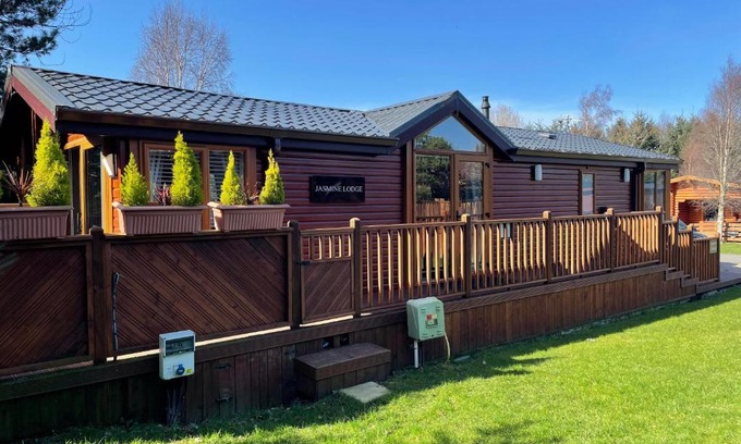 Morpeth House | Jasmine Lodge, 2 bedroom with hot tub - Felmoor Park