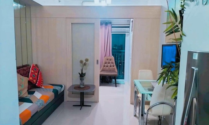 Valenzuela Apartment | Jazz Condominium Staycation