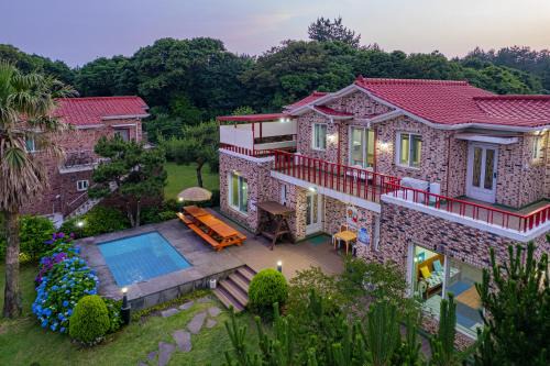 Gujwa House | Jeju Olle House