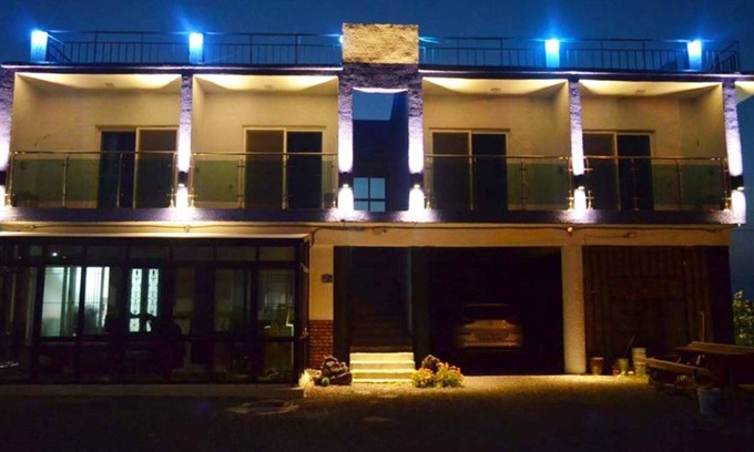 Jongdal-ri House | Jeju Rainbow Pension & Guest House