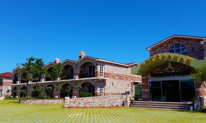 Namwon Hotel | Jeju TS Youthhostel Resort