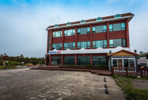 Jocheon House | Jeju Wayo Pension