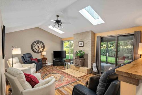 Hillsboro House | Jim and Shirley's Cukoo's Nest