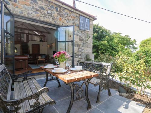 Mullion House | Joes Barn