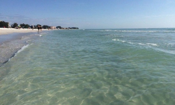 Capri Isle Apartment | Johns Pass Retreat! Water View! 5min Walk to Beach
