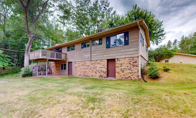 Arbor Vitae House | Johnson Lake Retreat