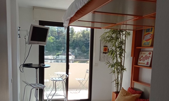 Saint Pierre de Feric Apartment | Joli Studio vue mer