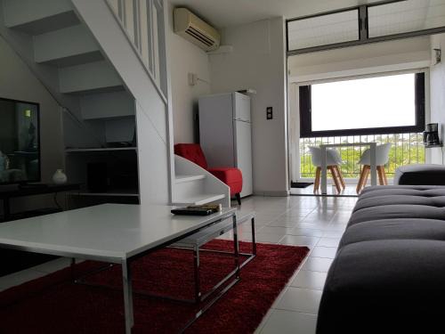 Bas du Fort Apartment | Joli T2 à 5 min de la plage