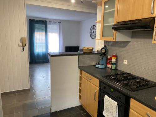 Faubourg Apartment | Joli T2 Climatisé Nimes proche Gare et centre ville