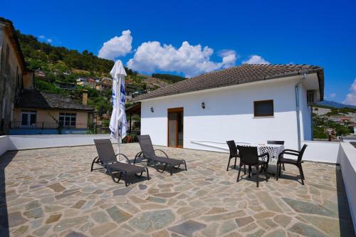 Gjirokaster Hotel | Jons Apartment