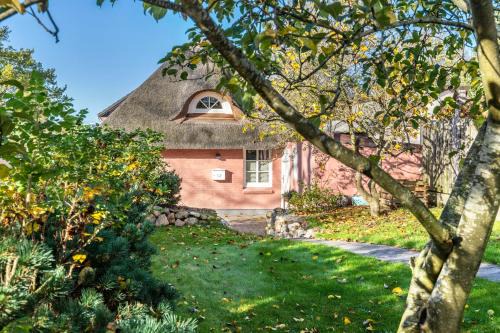 Mildstedt House | Jules Reetdachkate