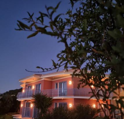 Lassi Apartment | Julietta Suites