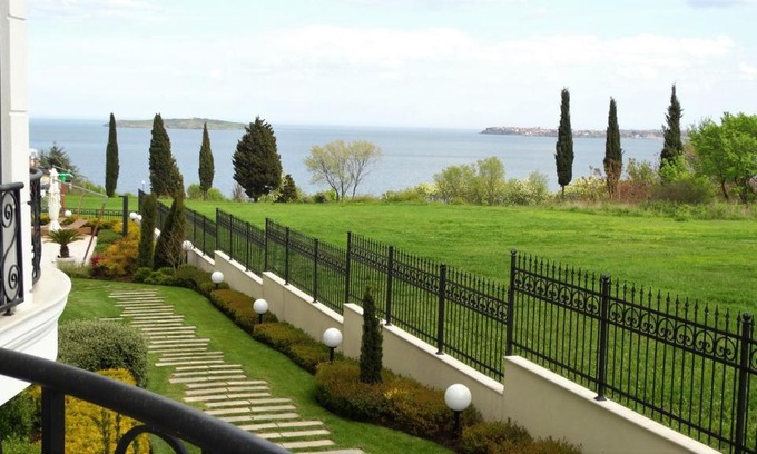 Chernomorets Apartment | July's Island Deluxe
