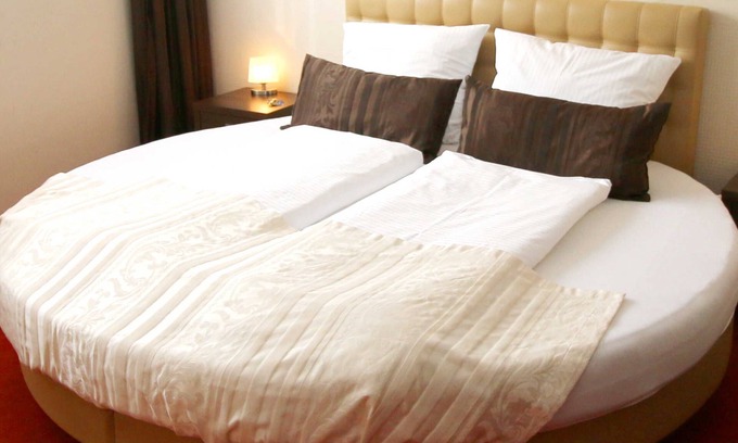 Bant House | Junior suite with bath - Home Hotel