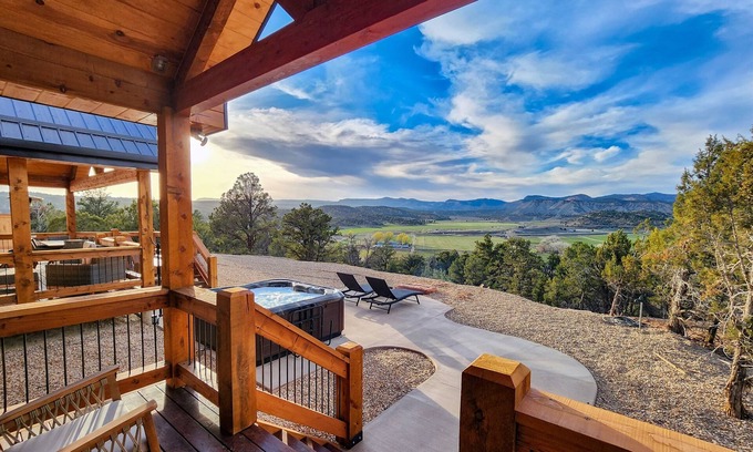 Orderville House | Juniper Mountain Retreat | Private hot tub | Zion