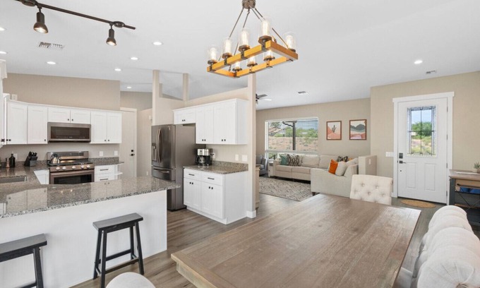 Cottonwood-Verde Village House | Juniper Trail | Hot Tub, Firepit, Views